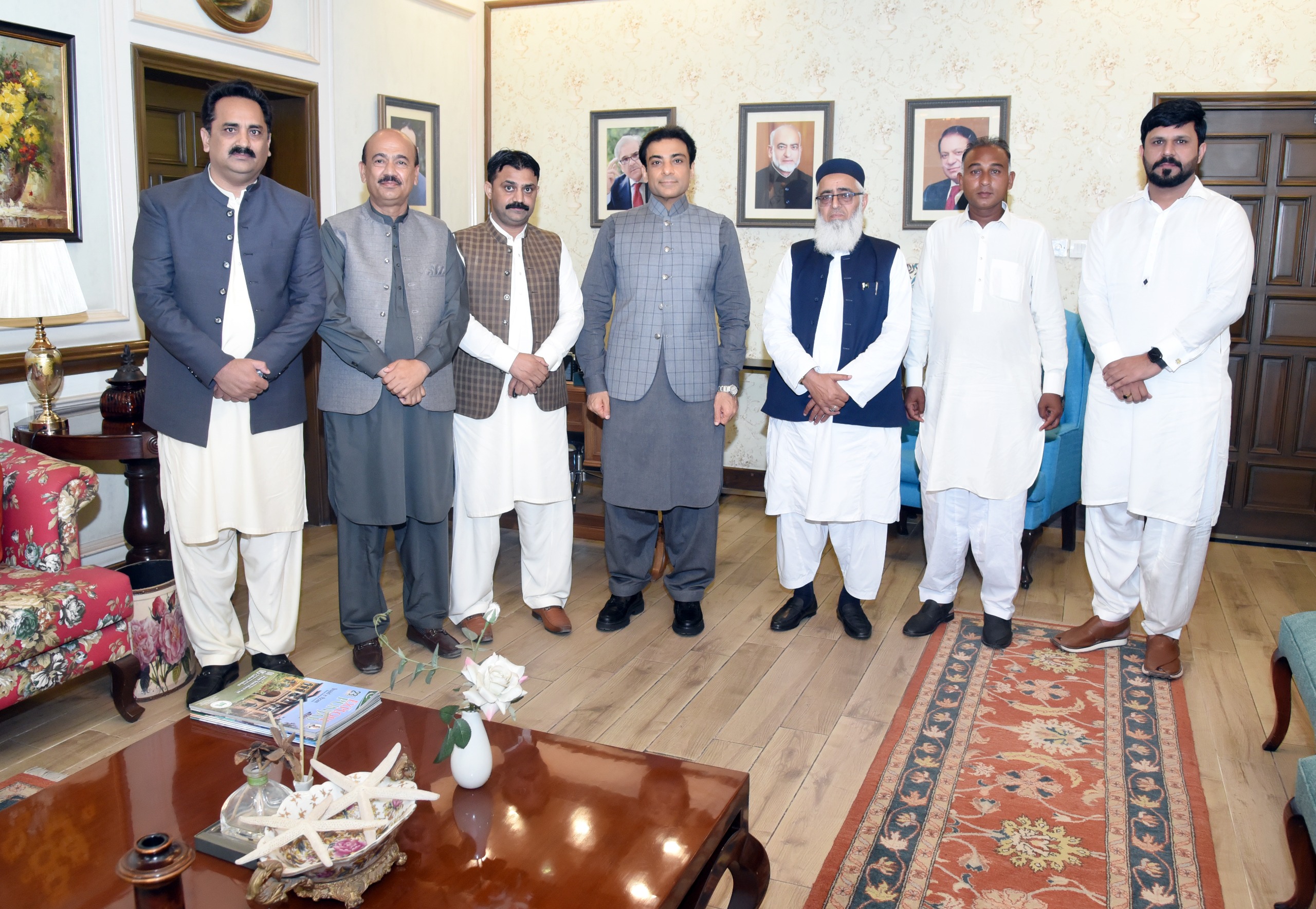 Hamza Shehbaz Meets Delegation in Lahore, Praises Leadership Efforts for Regional Peace